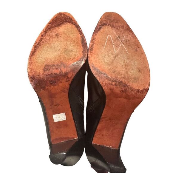 Donald J Pliner Leather Buckle Detail Heeled Booties - Picture 5 of 15